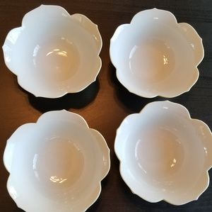 Set of 4 Lotus Shaped Asian Bowls